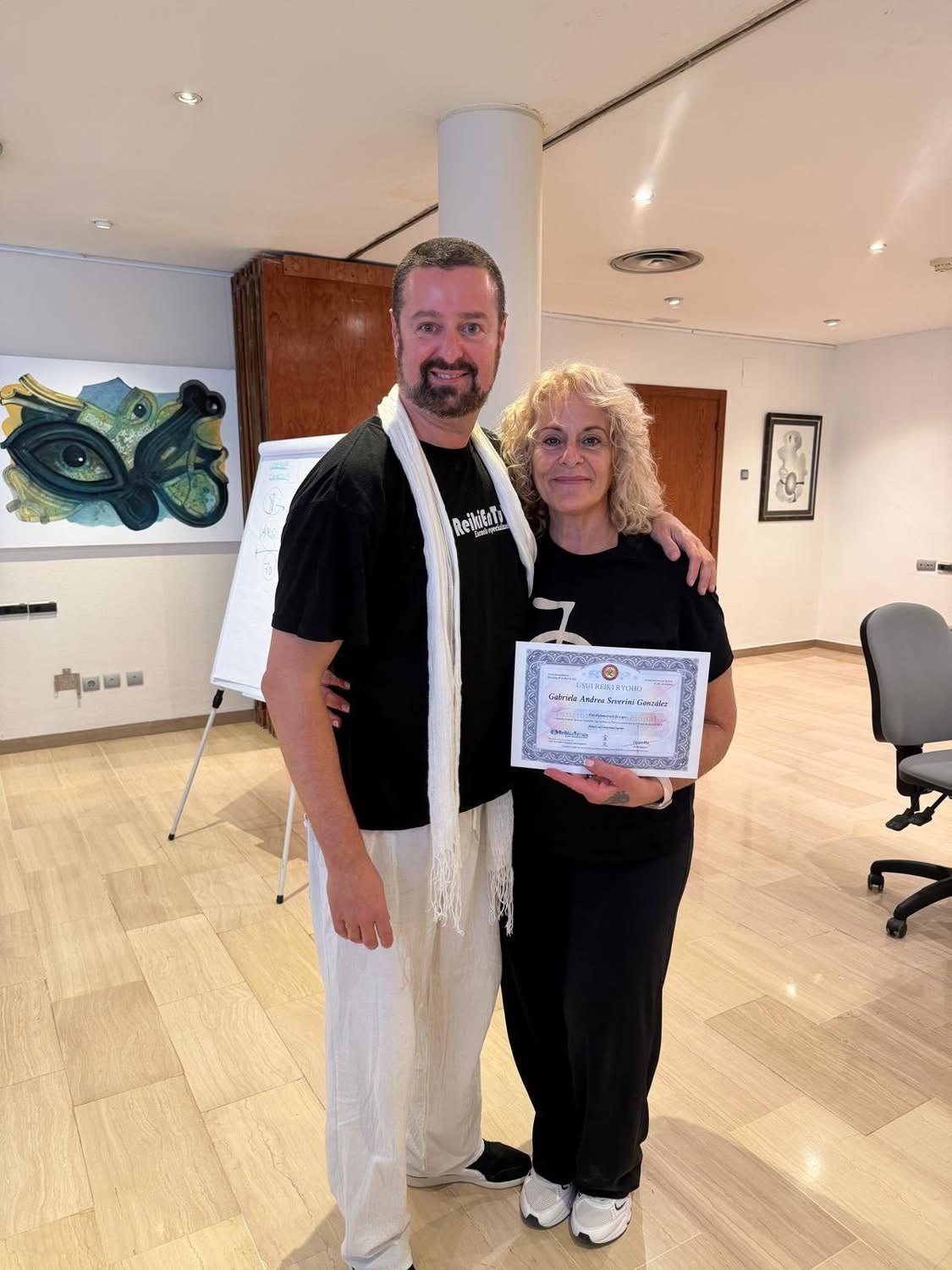 Alumna con certificado Reiki