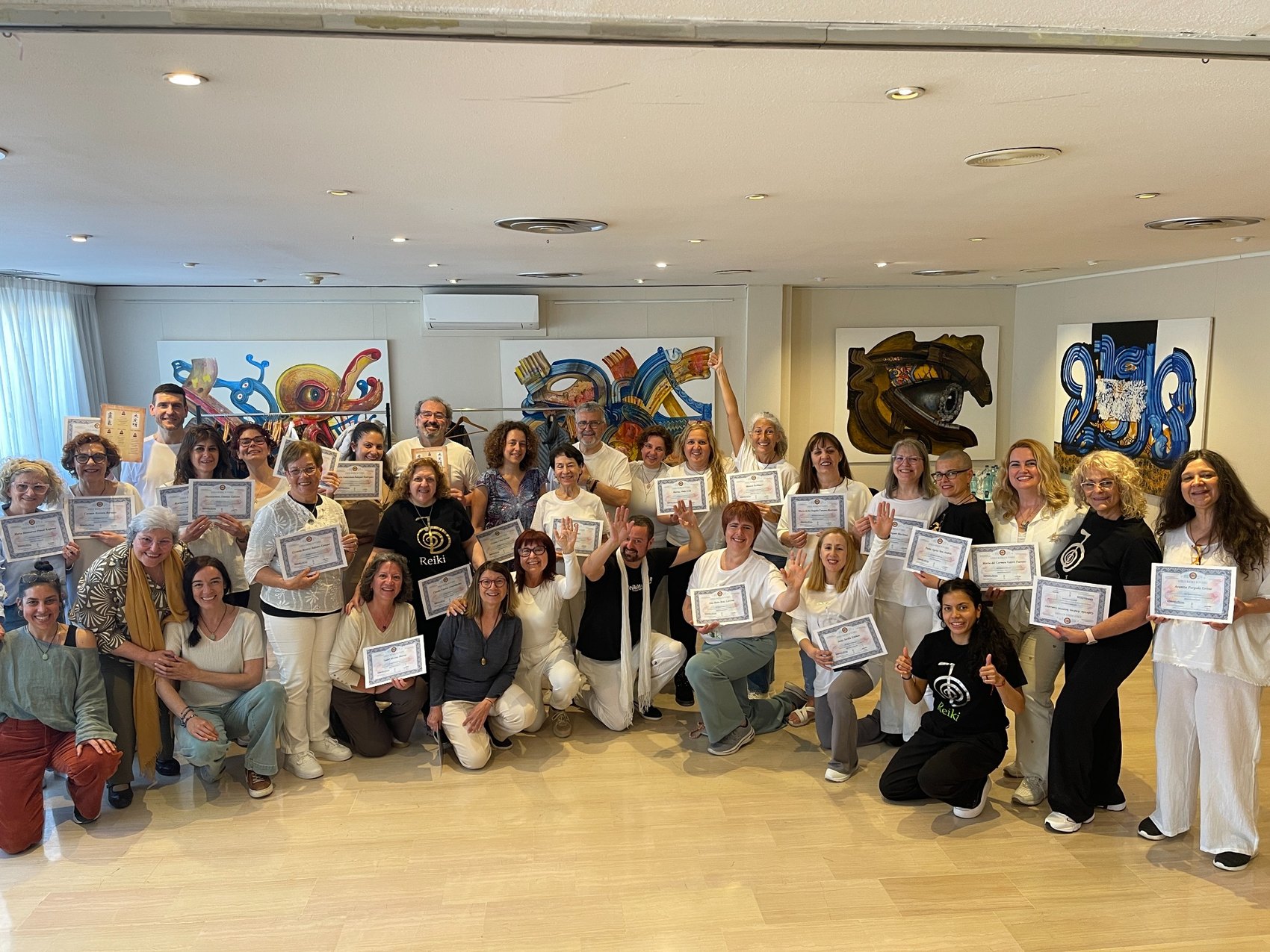 Grupo alumnos certificados Reiki
